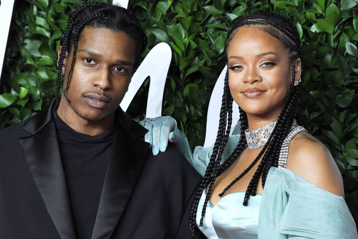 Rihanna si A$AP Rocky au organizat un baby shower atipic pentru viitorul lor copil. Vezi despre ce este vorba - FOTO Rihanna si A$AP Rocky au organizat un baby shower atipic pentru viitorul lor copil. Vezi despre ce este vorba - FOTO