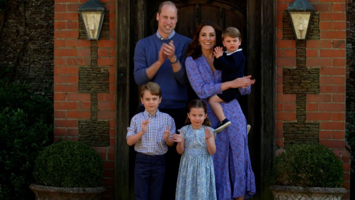 Printesa Charlotte a implinit 7 ani. Cum arata in cele mai noi fotografii fiica lui Kate si a printului William Printesa Charlotte a implinit 7 ani. Cum arata in cele mai noi fotografii fiica lui Kate si a printului William