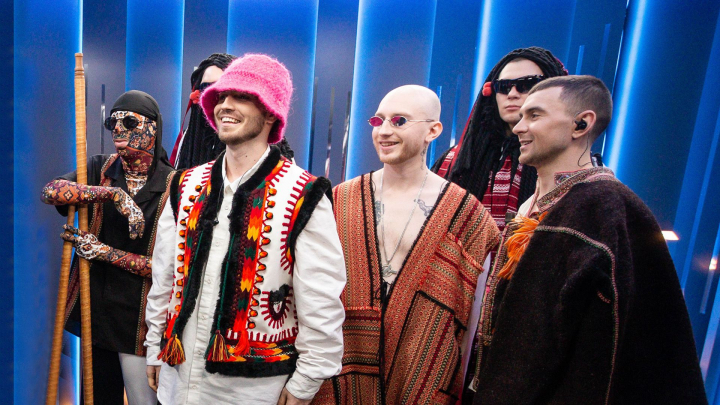 Concurentii de la Eurovision 2022 vor purta panglici galbene si albastre pentru a sustine Orchestra Kalush si Ucraina: „Multi se apropie, vorbesc cu noi, isi exprima sprijinul” Concurentii de la Eurovision 2022 vor purta panglici galbene si albastre pentru a sustine Orchestra Kalush si Ucraina: „Multi se apropie, vorbesc cu noi, isi exprima sprijinul”
