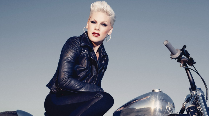 Pink, despre cele mai negre momente din viata ei: „Mergeam in parcarea de la camera de garda si stateam acolo pana ma simteam mai bine” Pink, despre cele mai negre momente din viata ei: „Mergeam in parcarea de la camera de garda si stateam acolo pana ma simteam mai bine”