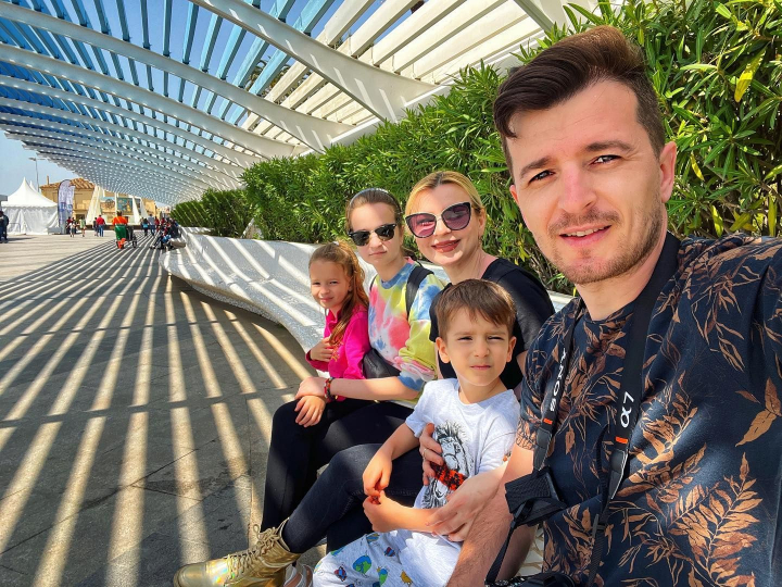 Vacanta de vis! Vezi in ce tara a plecat interpretul Radu Sirbu alaturi de familia sa: „A fost mega obositor si cu multe peripetii dar s-a meritat efortul” - FOTO/VIDEO Vacanta de vis! Vezi in ce tara a plecat interpretul Radu Sirbu alaturi de familia sa: „A fost mega obositor si cu multe peripetii dar s-a meritat efortul” - FOTO/VIDEO