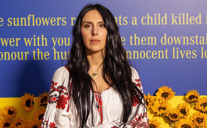 Jamala a scos la licitatie rochia pe care a imbracat-o pe scena concursului international „Eurovision 2017”: „Pentru mine ea nu este o simpla rochie, este o adevarata arta” - FOTO Jamala a scos la licitatie rochia pe care a imbracat-o pe scena concursului international „Eurovision 2017”: „Pentru mine ea nu este o simpla rochie, este o adevarata arta” - FOTO