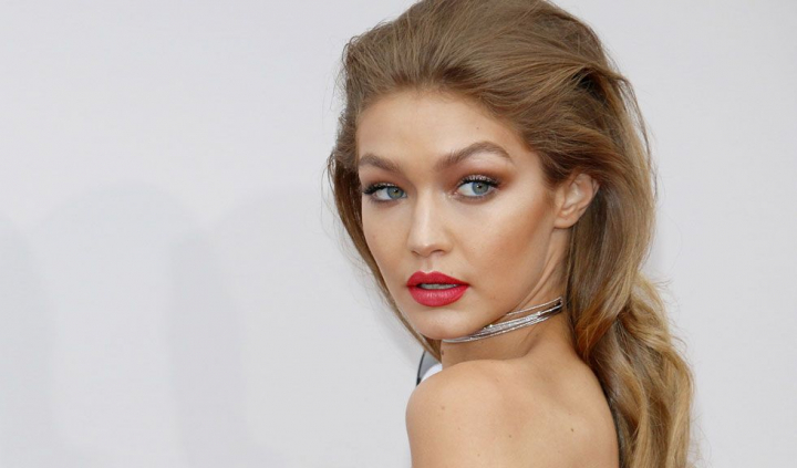 Back in time. Cum arata Gigi Hadid la prima ei defilare. Diferentele sunt mai mult decat evidente - VIDEO
Back in time. Cum arata Gigi Hadid la prima ei defilare. Diferentele sunt mai mult decat evidente - VIDEO
