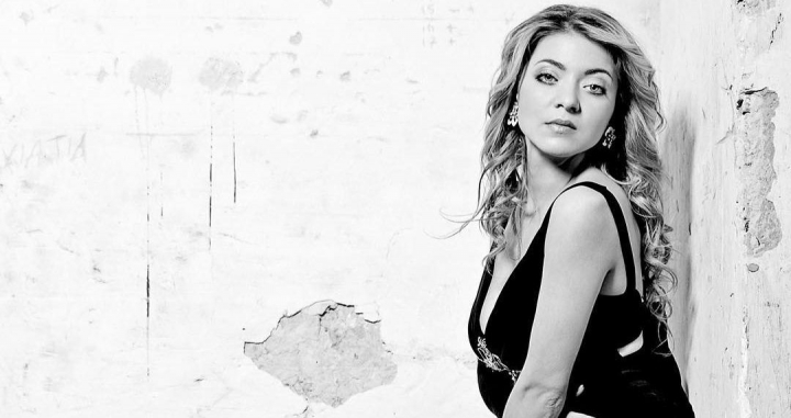 Chiar daca de meserie este bucatar, muzica este cea care i-a rapit inima! Elena Demirdjean a ridicat in picioare toti juratii de la Romanii au Talent. Ce emotii a avut artista: „Ceea ce vede lumea e putin, ceea ce ramane in spate, stim doar noi” - VIDEO Chiar daca de meserie este bucatar, muzica este cea care i-a rapit inima! Elena Demirdjean a ridicat in picioare toti juratii de la Romanii au Talent. Ce emotii a avut artista: „Ceea ce vede lumea e putin, ceea ce ramane in spate, stim doar noi” - VIDEO