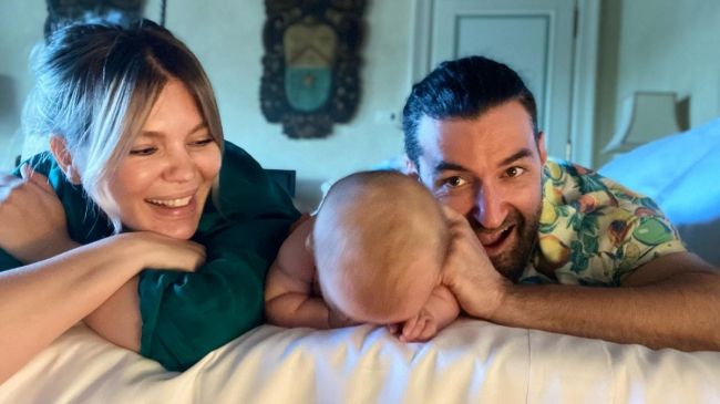 Imaginea inedita cu Josephine, fiica lui Smiley si a Ginei Pistol - FOTO
Imaginea inedita cu Josephine, fiica lui Smiley si a Ginei Pistol - FOTO