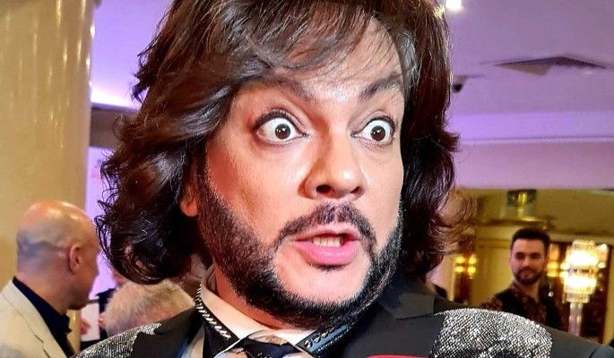 Interpretul Filip Kirkorov a mers la Eurovision si a sustinut Moldova! Artistul s-a filmat in timp ce fredona versurile melodiei „Trenuletul” - VIDEO Interpretul Filip Kirkorov a mers la Eurovision si a sustinut Moldova! Artistul s-a filmat in timp ce fredona versurile melodiei „Trenuletul” - VIDEO