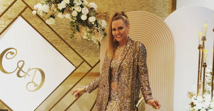 Este o bomba de energie si face chef oriunde merge! Dianna Rotaru a surprins toti localnicii intr-un restaurant din Grecia. Vezi ce a facut prezentatoarea - FOTO/VIDEO Este o bomba de energie si face chef oriunde merge! Dianna Rotaru a surprins toti localnicii intr-un restaurant din Grecia. Vezi ce a facut prezentatoarea - FOTO/VIDEO