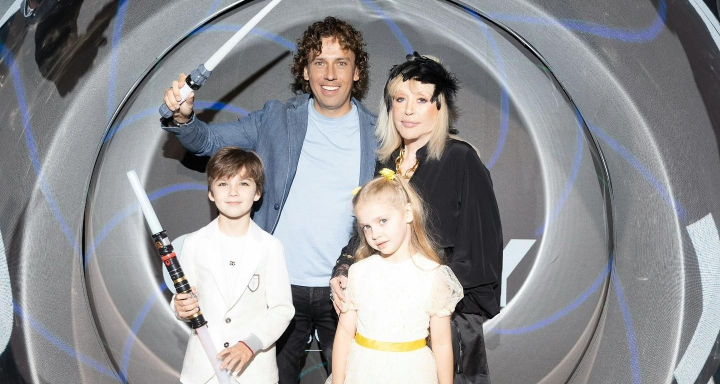 Alla Pugacheva a recunoscut cand se va intoarce in Rusia, in timp ce Maxim Galkin a ramas tacut la acest capitol: „Vacanta se termina...” Alla Pugacheva a recunoscut cand se va intoarce in Rusia, in timp ce Maxim Galkin a ramas tacut la acest capitol: „Vacanta se termina...”