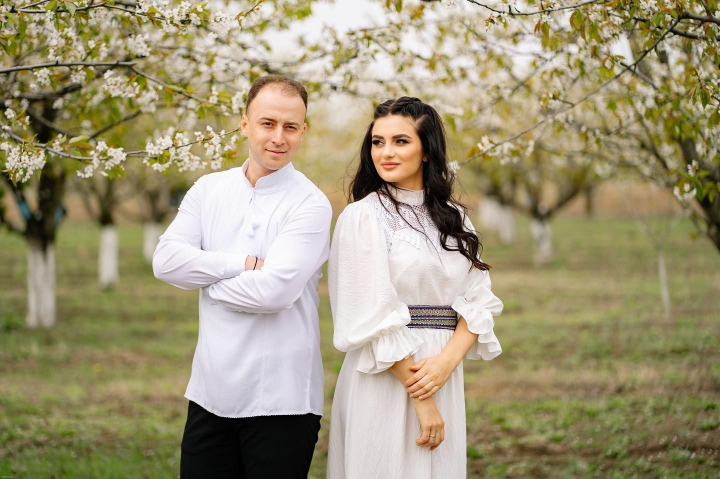 Cantecul pe care l-au lansat a asteptat tocmai 4 ani! Mihaela Tabura si Valentin Butucel - marturisiri sincere despre muzica, copii si evenimentele ce urmeaza: „Da, am aflat sexul copilului...” - VIDEO Cantecul pe care l-au lansat a asteptat tocmai 4 ani! Mihaela Tabura si Valentin Butucel - marturisiri sincere despre muzica, copii si evenimentele ce urmeaza: „Da, am aflat sexul copilului...” - VIDEO