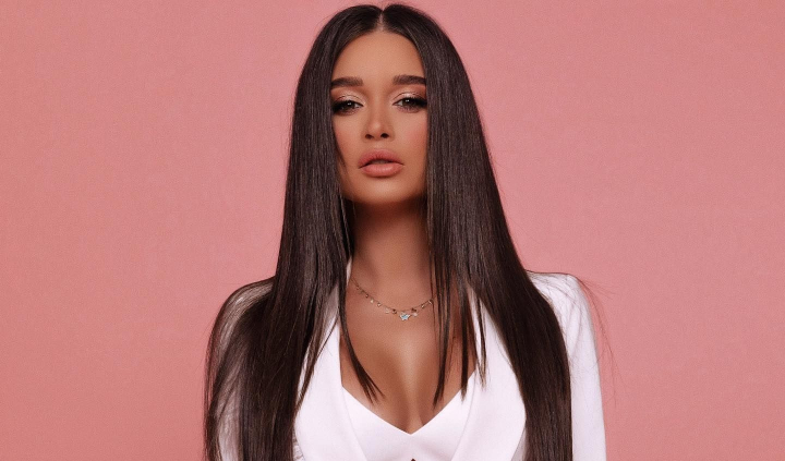 Ksenia Borodina - criticata de catre internauti, deoarece si-a aratat dezgustul fata de oamenii care merg cu metroul: „Dar de cand ai devenit asa o regina? - FOTO Ksenia Borodina - criticata de catre internauti, deoarece si-a aratat dezgustul fata de oamenii care merg cu metroul: „Dar de cand ai devenit asa o regina? - FOTO