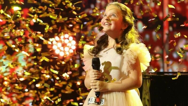 La doar 9 ani a cucerit publicul romanesc, iar pentru Moldova este deja o invingatoare! Afla ce surprize pregateste pianista Martina Meola pentru finala „Romanii au Talent”, dar si ce va face cu banii daca va castiga marele premiu: „Voi ajuta Filarmonica Nationala si....” - VIDEO La doar 9 ani a cucerit publicul romanesc, iar pentru Moldova este deja o invingatoare! Afla ce surprize pregateste pianista Martina Meola pentru finala „Romanii au Talent”, dar si ce va face cu banii daca va castiga marele premiu: „Voi ajuta Filarmonica Nationala si....” - VIDEO