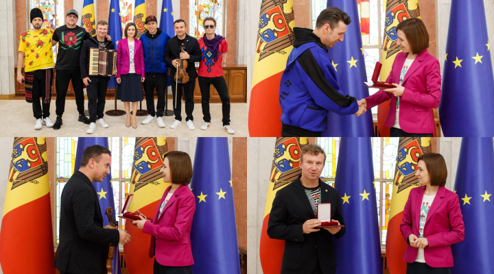 Maia Sandu - aparitie originala la Presedintie! Formatia Zdob si Zdub si Fratii Advahov au fost decorati cu „Ordinul de Onoare” de catre sefa statului - FOTO Maia Sandu - aparitie originala la Presedintie! Formatia Zdob si Zdub si Fratii Advahov au fost decorati cu „Ordinul de Onoare” de catre sefa statului - FOTO