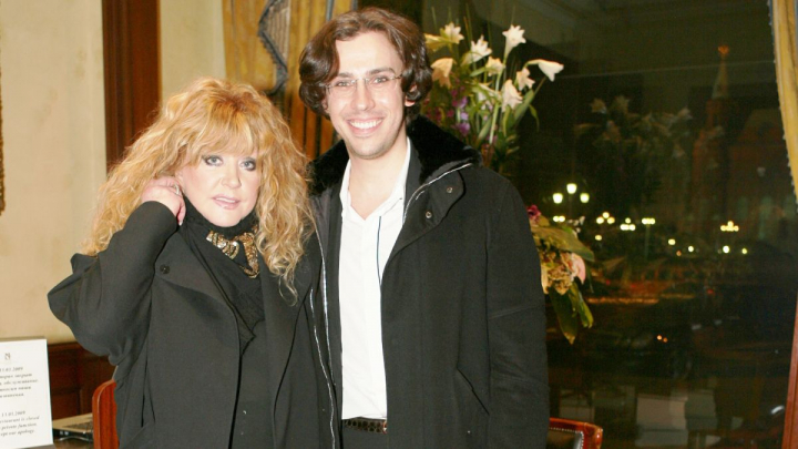 Costa 6 milioane de dolari! Vezi cum arata conacul din Israel in care Alla Pugacheva si Maxim Galkin s-au stabilit cu traiul - VIDEO Costa 6 milioane de dolari! Vezi cum arata conacul din Israel in care Alla Pugacheva si Maxim Galkin s-au stabilit cu traiul - VIDEO