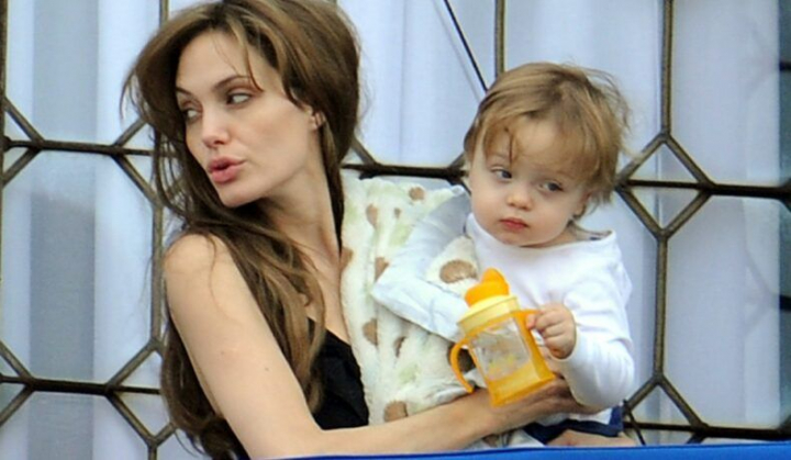 Vivienne Jolie-Pitt seamana perfect cu sora sa, Shiloh. Diferenta de varsta dintre cele doua este de 2 ani - FOTO
Vivienne Jolie-Pitt seamana perfect cu sora sa, Shiloh. Diferenta de varsta dintre cele doua este de 2 ani - FOTO