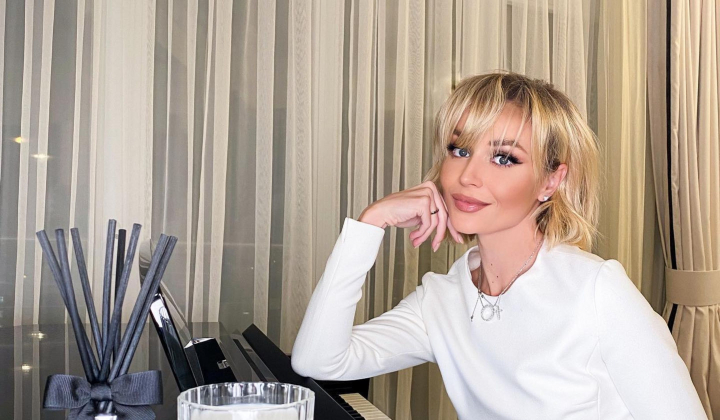 Polina Gagarina si-a anuntat logodna intr-un mod neasteptat! Interpreta a postat o imagine in rochie de mireasa, insa descrierea sa a lasat publicul cu multe semne de intrebare - FOTO