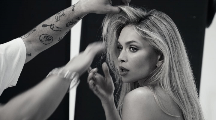 Pentru prima data de la inceputul razboiului, Vera Brejneva a aparut la un eveniment public: „A fost foarte emotionant” - FOTO Pentru prima data de la inceputul razboiului, Vera Brejneva a aparut la un eveniment public: „A fost foarte emotionant” - FOTO