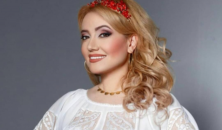 A dat jos 15 kilograme intr-o luna! Adriana Ochisanu a dezvaluit secretul unui corp suplu pe care il poti capata intr-un timp record: „La spectacol aveam 72 de kilograme, iar acum am 57” - VIDEO A dat jos 15 kilograme intr-o luna! Adriana Ochisanu a dezvaluit secretul unui corp suplu pe care il poti capata intr-un timp record: „La spectacol aveam 72 de kilograme, iar acum am 57” - VIDEO