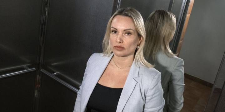 Acasa este criticata, iar in Europa adorata! Marina Ovsyannikova a primit un premiu in suma de 60 de mii de euro Acasa este criticata, iar in Europa adorata! Marina Ovsyannikova a primit un premiu in suma de 60 de mii de euro