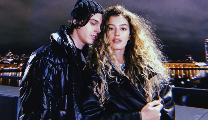 Interpretul ucrainean Alekseev s-a intors la Kiev impreuna cu iubita lui: „Pentru totdeauna...” - FOTO Interpretul ucrainean Alekseev s-a intors la Kiev impreuna cu iubita lui: „Pentru totdeauna...” - FOTO