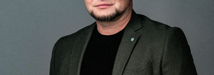 Chiar daca a suferit un accident vascular cerebral, a vrut sa lupte. Un conoscut prezentator din Ucraina a vorbit despre incercarile lui de a merge pe front - FOTO Chiar daca a suferit un accident vascular cerebral, a vrut sa lupte. Un conoscut prezentator din Ucraina a vorbit despre incercarile lui de a merge pe front - FOTO