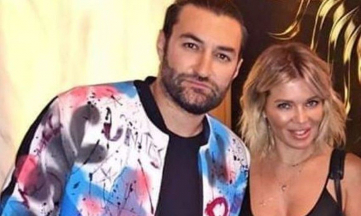  Smiley - moment emotionant alaturi de Gina Pistol! Partenera artistsului a cantat in premiera in fata unui public mare, iar vocea sa a lasat oamenii uimiti: „Nu stiam ca Gina poate si canta..” - VIDEO