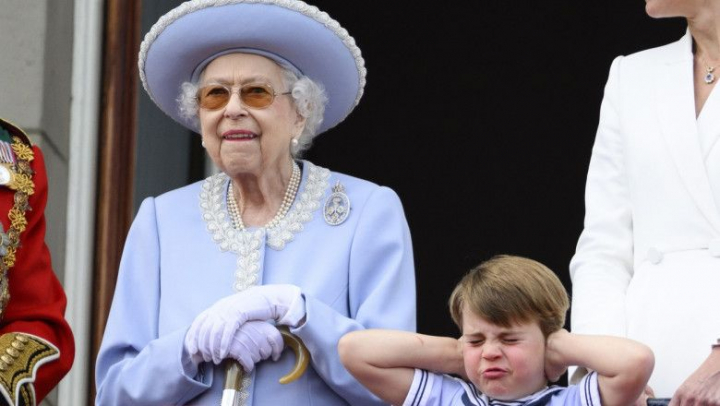 Printul Louis, vedeta din balconul Palatului Buckingham la Jubileul Reginei Elisabeta a II-a Printul Louis, vedeta din balconul Palatului Buckingham la Jubileul Reginei Elisabeta a II-a