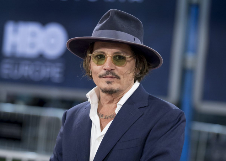 Recurge la transformari spectaculoase pentru filmele in care joaca! Vezi 5 cele mai memorabile roluri ale lui Johnny Depp - FOTO Recurge la transformari spectaculoase pentru filmele in care joaca! Vezi 5 cele mai memorabile roluri ale lui Johnny Depp - FOTO