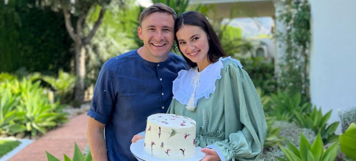 Au sarbatorit cu fast pana in zori! Afla de la Emilian Cretu ce cadouri a primit Nina de ziua sa, dar si cat de costisitoare este o astfel de destinatie: „Eu i-am daruit un lantisor, dar Renato...” - VIDEO Au sarbatorit cu fast pana in zori! Afla de la Emilian Cretu ce cadouri a primit Nina de ziua sa, dar si cat de costisitoare este o astfel de destinatie: „Eu i-am daruit un lantisor, dar Renato...” - VIDEO