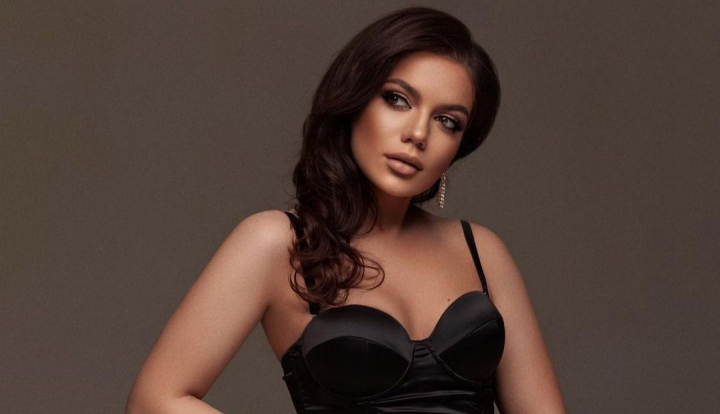 Are o voce fenomenala si este mandra de acest lucru! Ce spune interpreta Felicia Dunaf despre banii care se fac din muzica: „Nu vreau sa fiu narcisista, dar nici modesta” - VIDEO Are o voce fenomenala si este mandra de acest lucru! Ce spune interpreta Felicia Dunaf despre banii care se fac din muzica: „Nu vreau sa fiu narcisista, dar nici modesta” - VIDEO