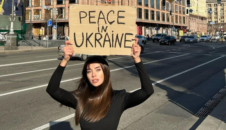 „Miss Ucraina 2021” Anna Nepliah a revenit in tara sa natala „Miss Ucraina 2021” Anna Nepliah a revenit in tara sa natala