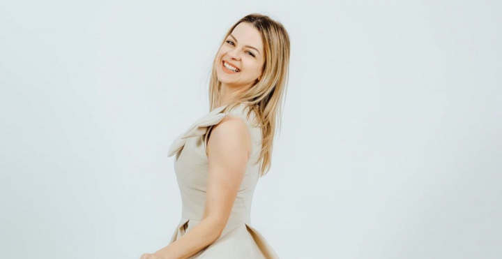 Marina Carnat a fost dur criticata in mediul online din cauza unghiilor prea lungi! Cum a raspuns aceasta comentariilor rautacioase si ce video a postat ulterior: „Sper sa iei exemplu..” - FOTO/VIDEO Marina Carnat a fost dur criticata in mediul online din cauza unghiilor prea lungi! Cum a raspuns aceasta comentariilor rautacioase si ce video a postat ulterior: „Sper sa iei exemplu..” - FOTO/VIDEO