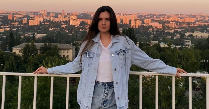 Scrie intr-un timp record versurile pentru melodiile sale! Afla ce planuri are pentru aceasta vara interpreta Andreea Cuciuc: „Voi compune in continuare...” - VIDEO Scrie intr-un timp record versurile pentru melodiile sale! Afla ce planuri are pentru aceasta vara interpreta Andreea Cuciuc: „Voi compune in continuare...” - VIDEO