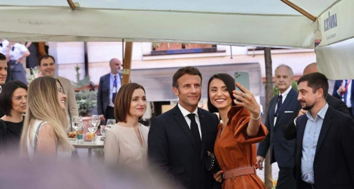 Ce onoare! Soprana Valentina Nafornita, alaturi de Emmanuel Macron si Maia Sandu. Ce a marturisit artista: „Domnul Macron mi-a promis ca va veni sa-mi vada urmatoarea reprezentatie la Paris..” - FOTO/VIDEO Ce onoare! Soprana Valentina Nafornita, alaturi de Emmanuel Macron si Maia Sandu. Ce a marturisit artista: „Domnul Macron mi-a promis ca va veni sa-mi vada urmatoarea reprezentatie la Paris..” - FOTO/VIDEO