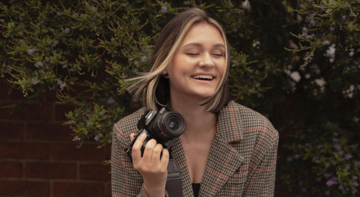 Vis devenit realitate! Fotografa Gabi Hadiev a ajuns la concertul interpretei Billie Eilish la Londra, iar emotiile traite sunt de nedescris: „Parca am castigat un milion” - VIDEO Vis devenit realitate! Fotografa Gabi Hadiev a ajuns la concertul interpretei Billie Eilish la Londra, iar emotiile traite sunt de nedescris: „Parca am castigat un milion” - VIDEO