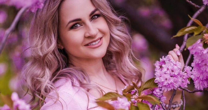 Interpreta Sasha Letty este omagiata! Vezi ce surpriza a avut viitoarea mamica la miez de noapte, dar si ce emotii intense a trait - VIDEO