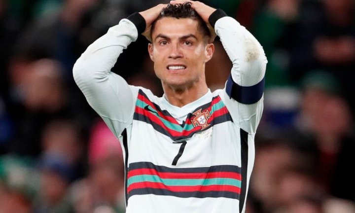 "Bestia" de doua milioane € a lui Cristiano Ronaldo a fost facuta praf in vacanta din Mallorca! Imagini de la accident "Bestia" de doua milioane € a lui Cristiano Ronaldo a fost facuta praf in vacanta din Mallorca! Imagini de la accident