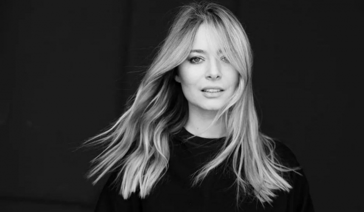 Laura Cosoi, fotografii emotionante alaturi de cele trei fiice - FOTO Laura Cosoi, fotografii emotionante alaturi de cele trei fiice - FOTO