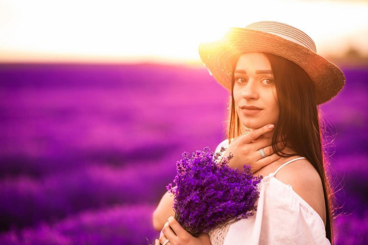 O familie fericita! Daniela Cheltuitor - sedinta foto adorabila alaturi de fiica si sotul ei - FOTO O familie fericita! Daniela Cheltuitor - sedinta foto adorabila alaturi de fiica si sotul ei - FOTO