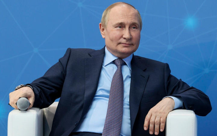 De ce nu isi misca Vladimir Putin mana dreapta, de fapt. Detaliul care a trecut neobservat pentru multi De ce nu isi misca Vladimir Putin mana dreapta, de fapt. Detaliul care a trecut neobservat pentru multi