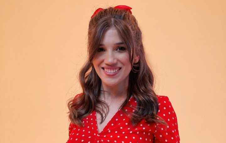 Sanda Onica a lansat piesa care va rasuna la toate nuntile! Vezi cum suna „Cu nunta-n cap”, dar si marturisirile tinerei despre nunta sa si a lui Kapushon: „Evenimentele mici sunt mai de suflet” - VIDEO