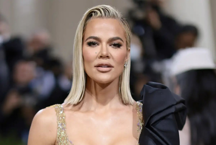 Fotografiile pe care le-ar vrea sterse de pe internet! Cum arata Khloe Kardashian inainte de operatiile estetice la care a recurs - FOTO