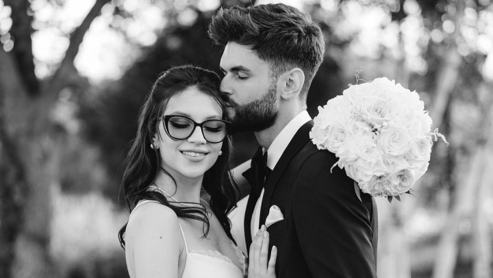 Cum a inceput, de fapt, povestea de iubire dintre Cleopatra Stratan si Edward Sanda: „Pentru mine a fost dragoste la prima vedere...” Cum a inceput, de fapt, povestea de iubire dintre Cleopatra Stratan si Edward Sanda: „Pentru mine a fost dragoste la prima vedere...”