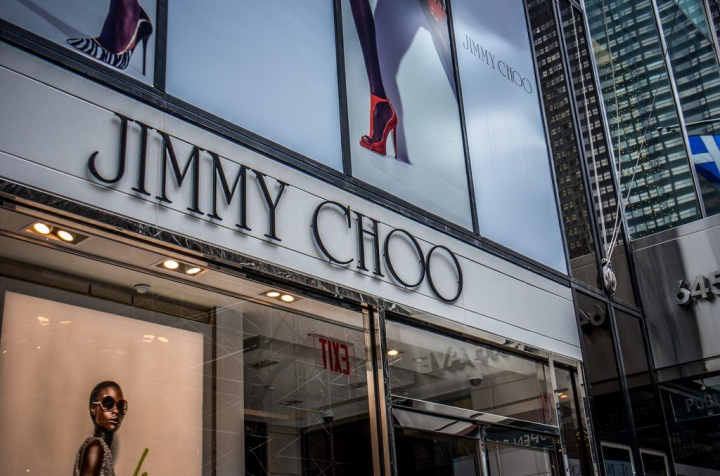 Renumitul brand Jimmy Choo a deschis o cafenea in centrul Londrei. Vezi cum arata localul - FOTO Renumitul brand Jimmy Choo a deschis o cafenea in centrul Londrei. Vezi cum arata localul - FOTO