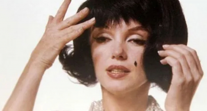 O filmare uitata! Cu cateva saptamani inainte de moartea ei, Marilyn Monroe a aparut ca Jacqueline Kennedy. Ce voia sa spuna de fapt celebra actrita si cum si-a prezis soarta tragica - FOTO O filmare uitata! Cu cateva saptamani inainte de moartea ei, Marilyn Monroe a aparut ca Jacqueline Kennedy. Ce voia sa spuna de fapt celebra actrita si cum si-a prezis soarta tragica - FOTO