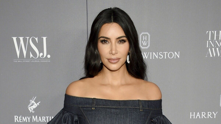 Ce boala a capatat Kim Kardashian din cauza pierderii excesive in greutate: „Nu puteam sa-mi misc bratele...” Ce boala a capatat Kim Kardashian din cauza pierderii excesive in greutate: „Nu puteam sa-mi misc bratele...”
