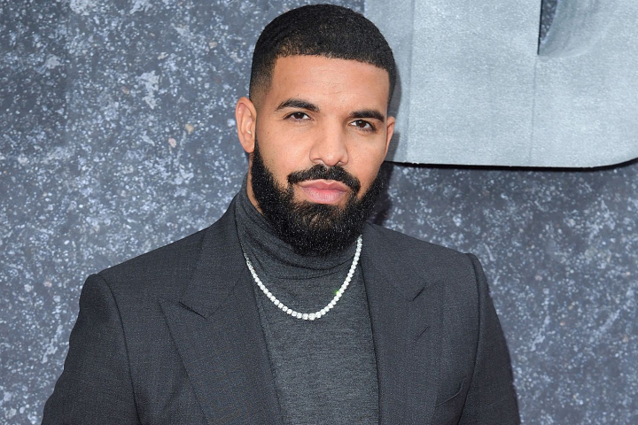 Drake a castigat aproape 25 de milioane de dolari intr-un cazino online. Afla ce a facut rapperul cu banii castigati - VIDEO Drake a castigat aproape 25 de milioane de dolari intr-un cazino online. Afla ce a facut rapperul cu banii castigati - VIDEO