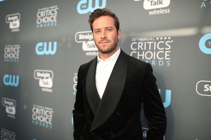 De la unul dintre cei mai frumosi barbati din Hollywood, la un vanzator obisnuit! Cum si de ce s-a distrus cariera de succes a actorului Armie Hammer: „A pierdut totul...” De la unul dintre cei mai frumosi barbati din Hollywood, la un vanzator obisnuit! Cum si de ce s-a distrus cariera de succes a actorului Armie Hammer: „A pierdut totul...”