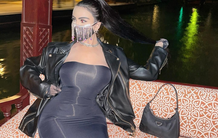 A dat 600.000$ ca sa fie copia lui Kim Kardashian si inca 120.000 sa redevina ea. Cum arata Jennifer Pamplona inainte de operatii - FOTO