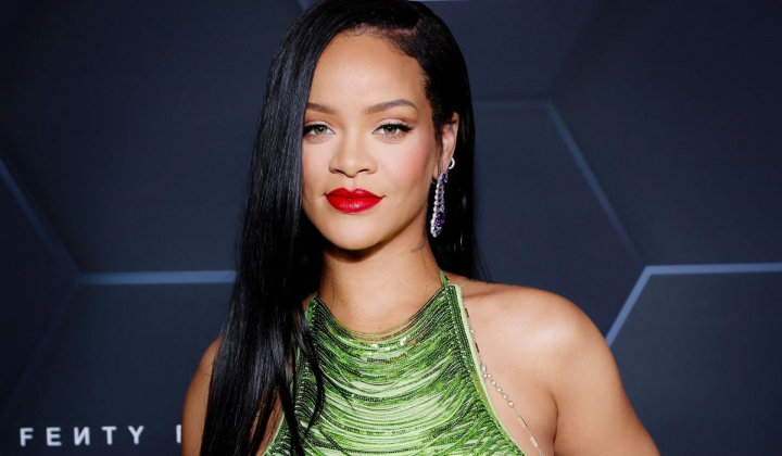 Cum arata Rihanna la doua luni dupa ce a nascut. Afla unde a fost vazuta vedeta - FOTO Cum arata Rihanna la doua luni dupa ce a nascut. Afla unde a fost vazuta vedeta - FOTO