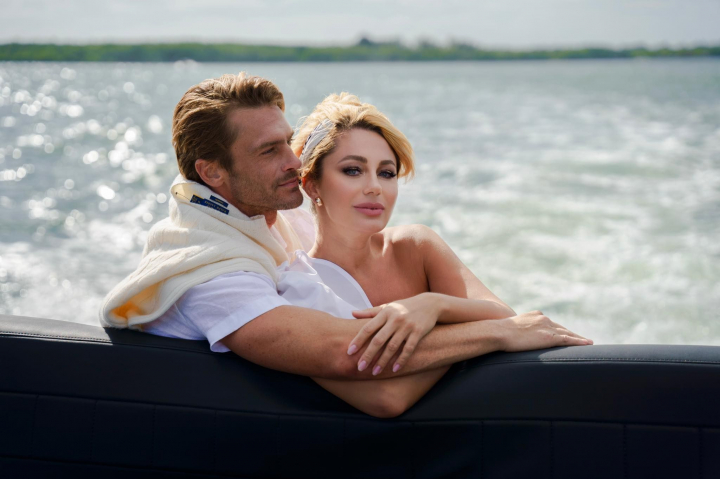 Natalia Gordienko isi canta fericirea! Artista a lansat o piesa speciala filmata la Miami, in care apare fiul sau Christian, dar si barbatul alaturi de care traieste o poveste de dragoste - FOTO/VIDEO Natalia Gordienko isi canta fericirea! Artista a lansat o piesa speciala filmata la Miami, in care apare fiul sau Christian, dar si barbatul alaturi de care traieste o poveste de dragoste - FOTO/VIDEO